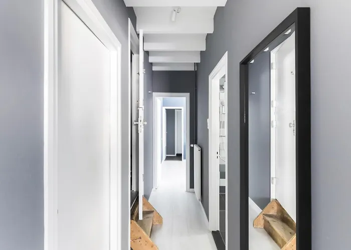 Дом отдыха Luxuriously Restored With Trendy Interior Close To Sea And Forest *