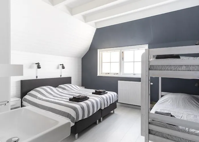 Дом отдыха Luxuriously Restored With Trendy Interior Close To Sea And Forest *