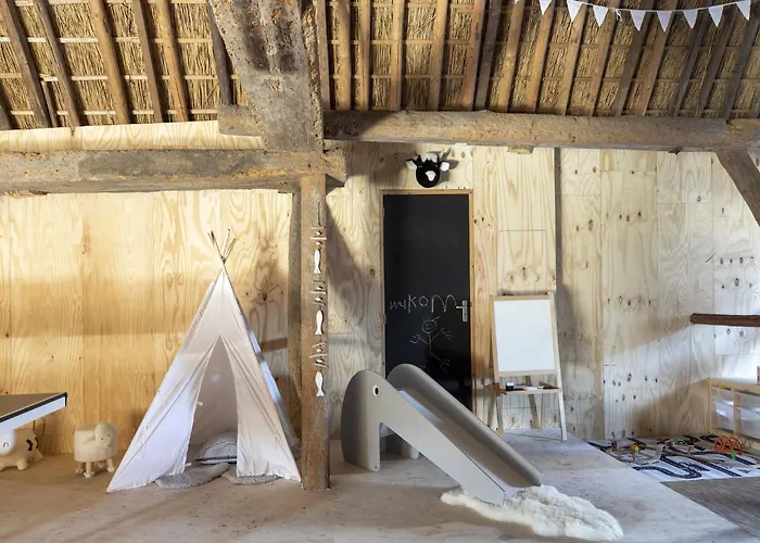 Luxuriously Restored With Trendy Interior Close To Sea And Forest Дом отдыха *