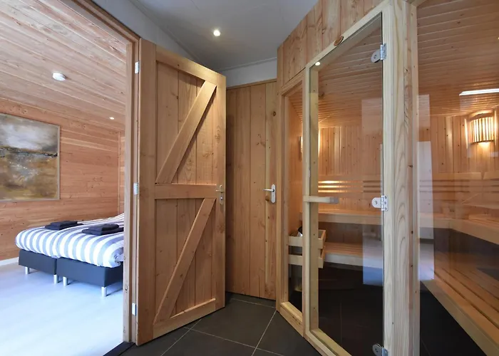 Дом отдыха Luxuriously Restored With Trendy Interior Close To Sea And Forest