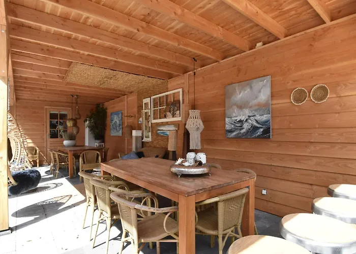 Luxuriously Restored With Trendy Interior Close To Sea And Forest Дом отдыха