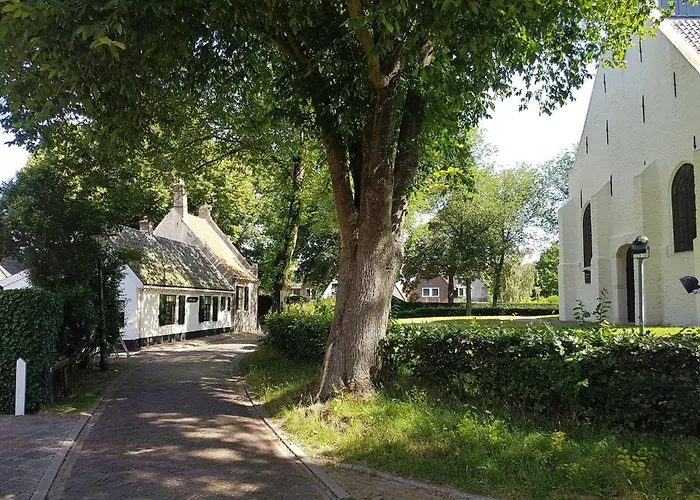 Дом отдыха Luxuriously Restored With Trendy Interior Close To Sea And Forest *